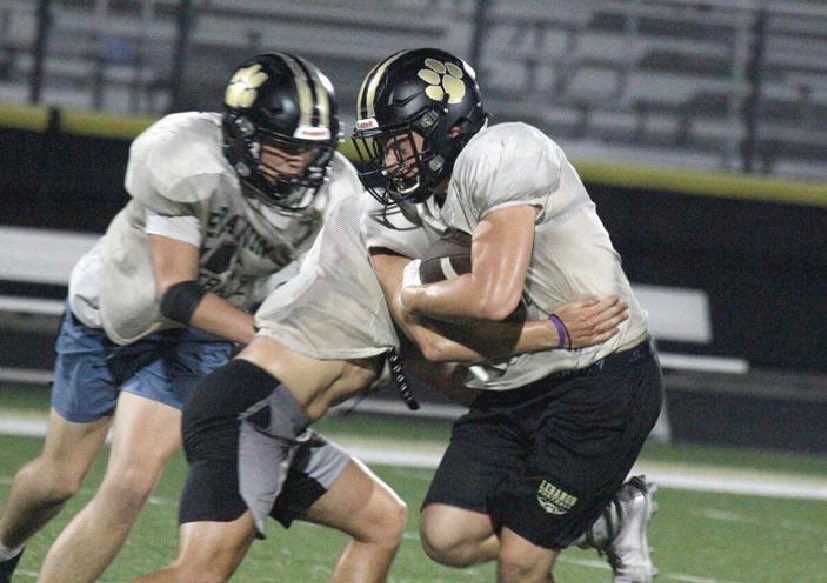 Will_Willems's tweet photo. FEATURE STORY OF THE WEEK: Lebanon’s @Mason_Crew25 is a selfless leader for @lebanontigers, willing to play a variety of roles. https://t.co/pvfSzS9Wpa https://t.co/uhNtiYTpXu