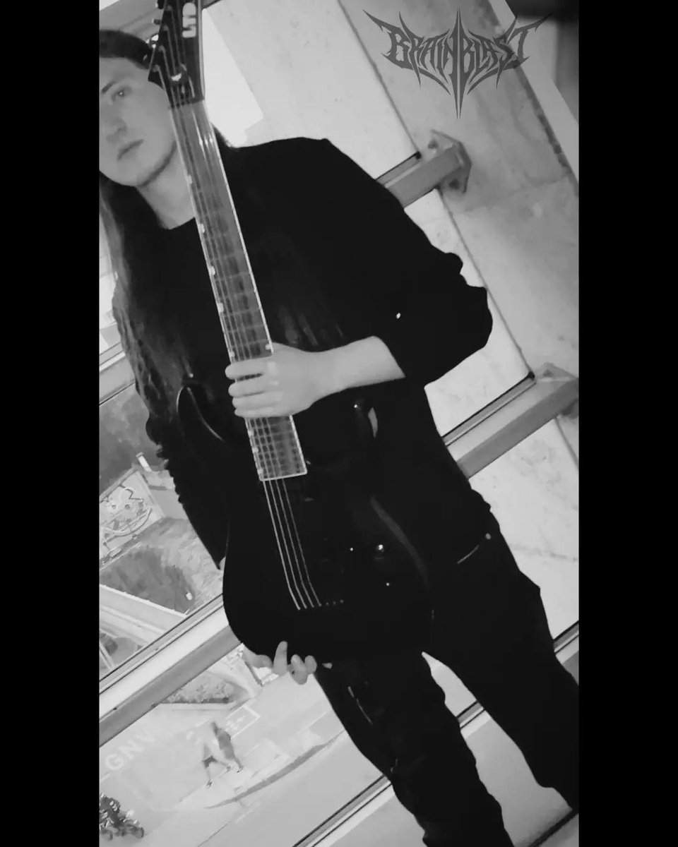 Brainblast_edd's tweet image. Pohotshoot y nuevo video para mi sponsor Guitar Picks G7o con mi LTD 7! 📷🔥

#Brainblast #ESPguitars #LTDguitars #G70picks