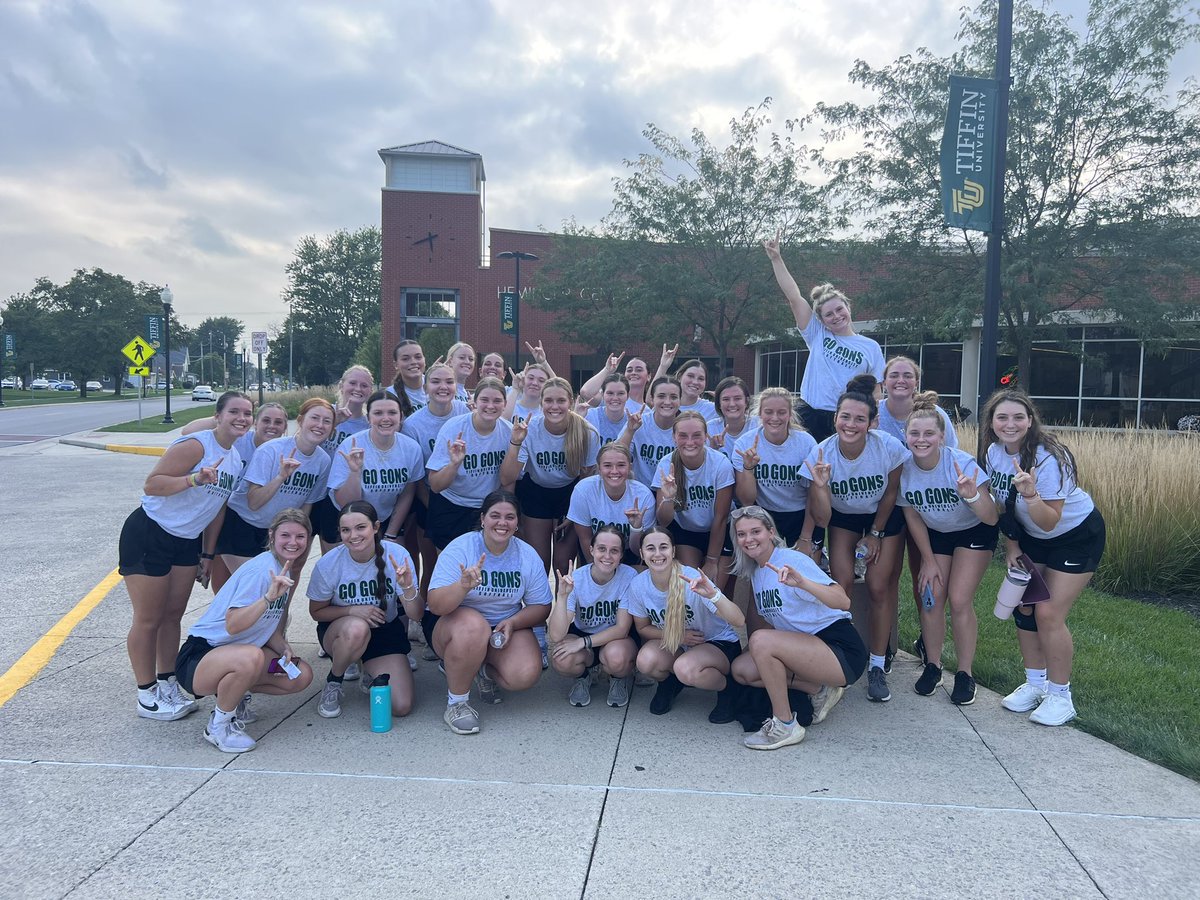 TiffinUSoftball's tweet photo. Day 1 ✅💚🐉 #GoGons https://t.co/K37gSVg5E5