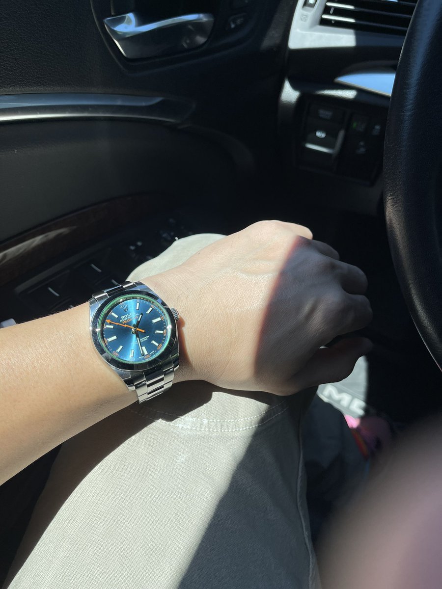 wintan6's tweet photo. @ROLEX the blue and green si something amazing…. https://t.co/BHgWTKBlH8