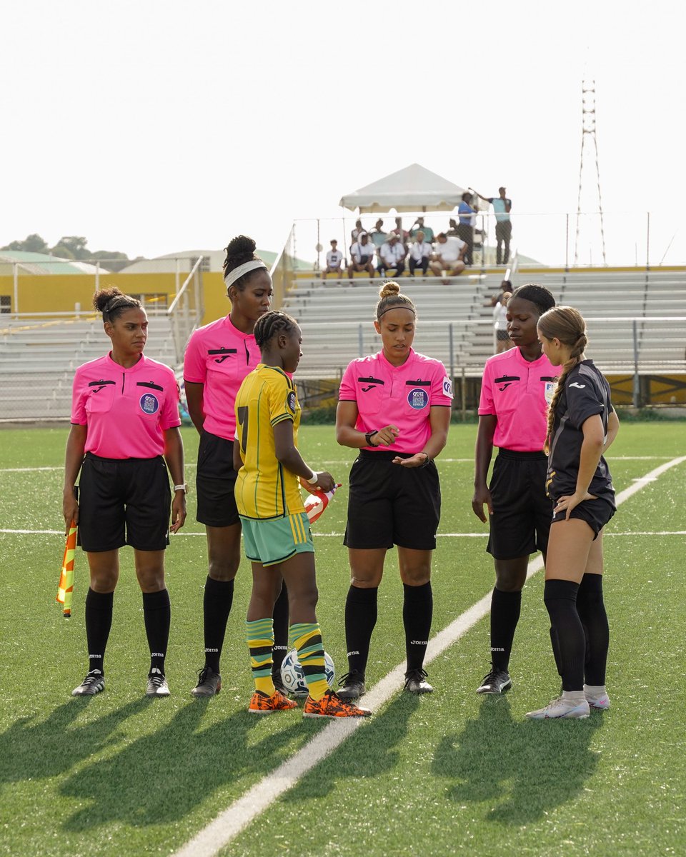 CFUOfficial's tweet photo. Saluting some of our referees β½π
#cfufootball #caribbeanfootball #thefuturestartsnow #girlsplayfootball https://t.co/wvmRGOQbAE