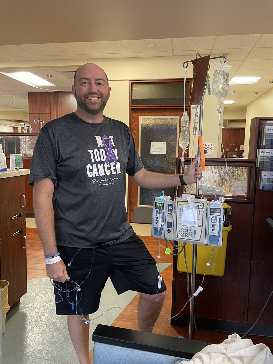 Chemo #31 ✅ 
Unexpected news and health update in the comments. Thanks all for your support!💜💪🏻
 #pancreaticcancer  #pancreaticcancersurvivor #pancreaticcancerawareness #pancreaticcancerthriver #pancreaticcancerwarrior #stagefourpancreaticcancer #livingwithpancreaticcancer