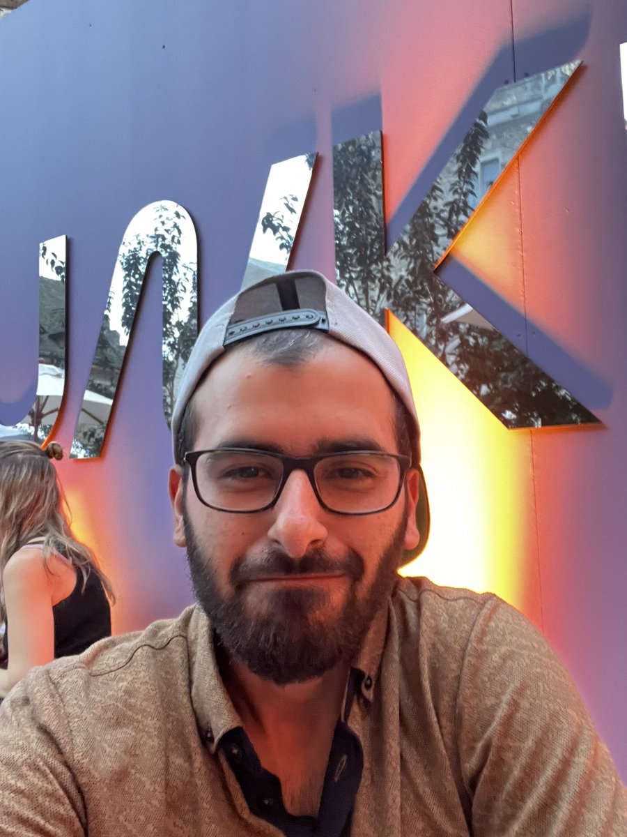 Fizzzo42's tweet image. Hey you. Yes you!
My Game was approved by Steam.
I worked FULL 3 DAYS on this, so you better add it to your Wishlist! &amp;lt;3
Link in Comments 😊