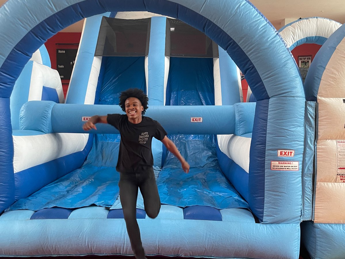 Al Raby High School tweet media