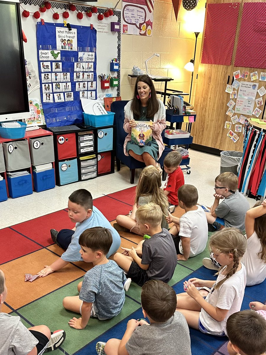 literacymatters's tweet image. YET! The power of a growth mindset! #themagicalyet #firstweeksuccess #perseverance #goals #courage  #interactivereadaloud #literacycoachlesson