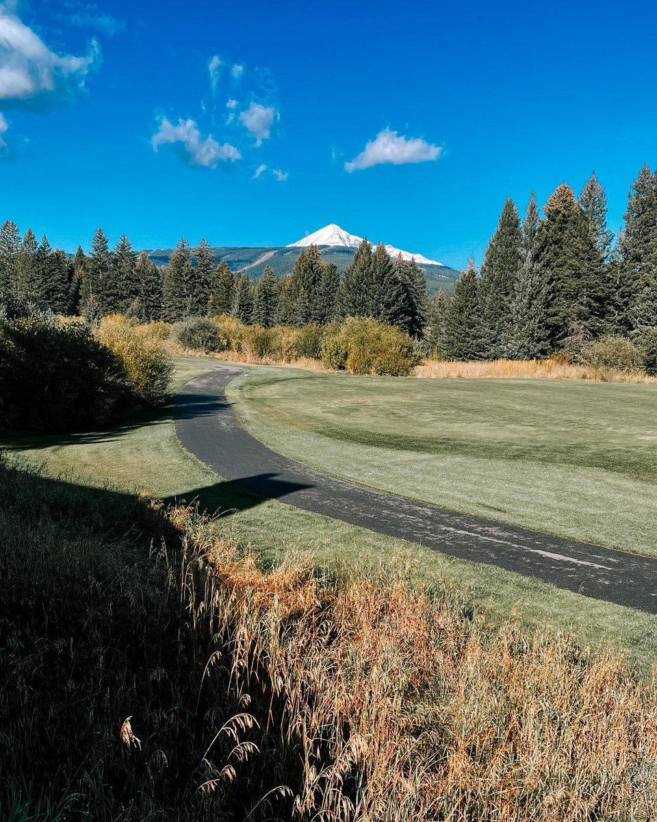 Visitbigsky's tweet photo. Cooler weather, a slower pace, and fewer crowds are the perfect ingredients for Fall in Big Sky! 

#visitbigsky #septemberseason #fallinmontana #colorsoffall #bigskymt #visitmt 
📸 @17th.greenlife https://t.co/jgYwEvIoB8