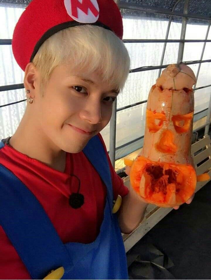 i4rteatime's tweet photo. its me mario
#FreakyFridayParty https://t.co/z275Z7iqMV