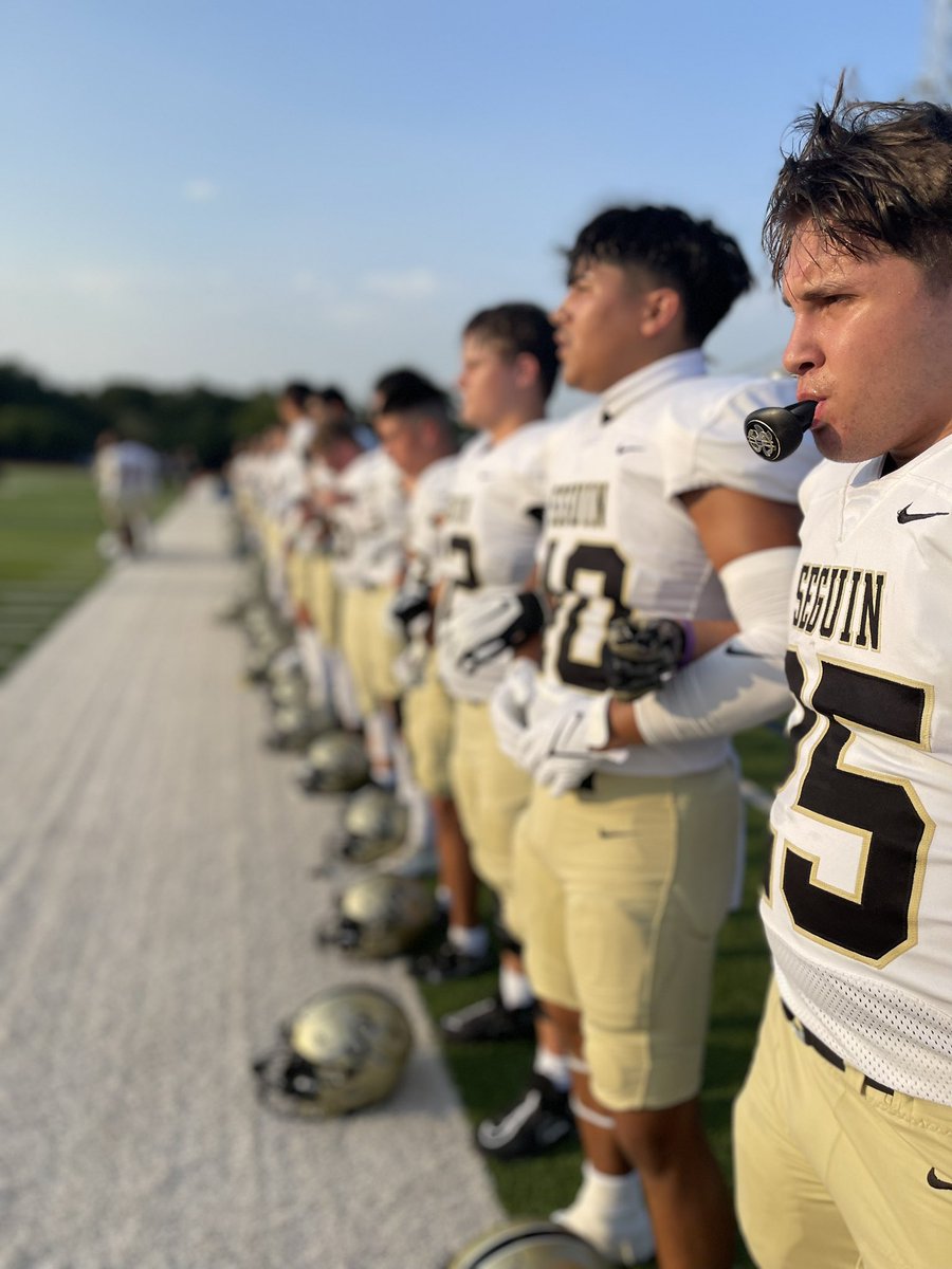 SeguinISD's tweet photo. Game time Matador Nation!!! #GoMatsGo https://t.co/zSf0hLnvLR