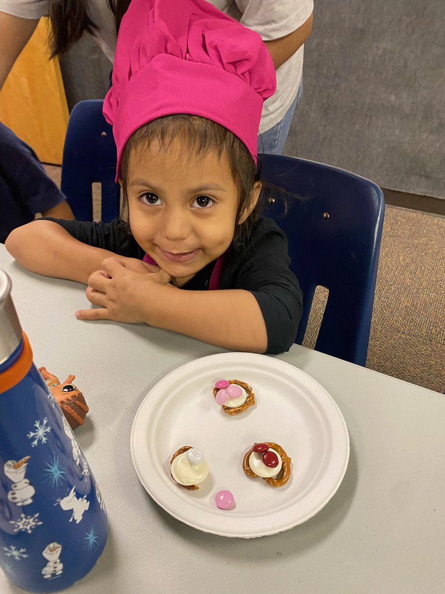 NextGenFocus's tweet image. Snacks anyone? Our tiny chefs are ready for you😌🫡

#SmarterMe #tutoring #mentoring #virtuallearning #forsythcountyga  #donation #gwinnettcountyga #greateratlanta #nonprofit
#empoweringnextgenerationleaders #cooking #cookingclass #chef #tinychef