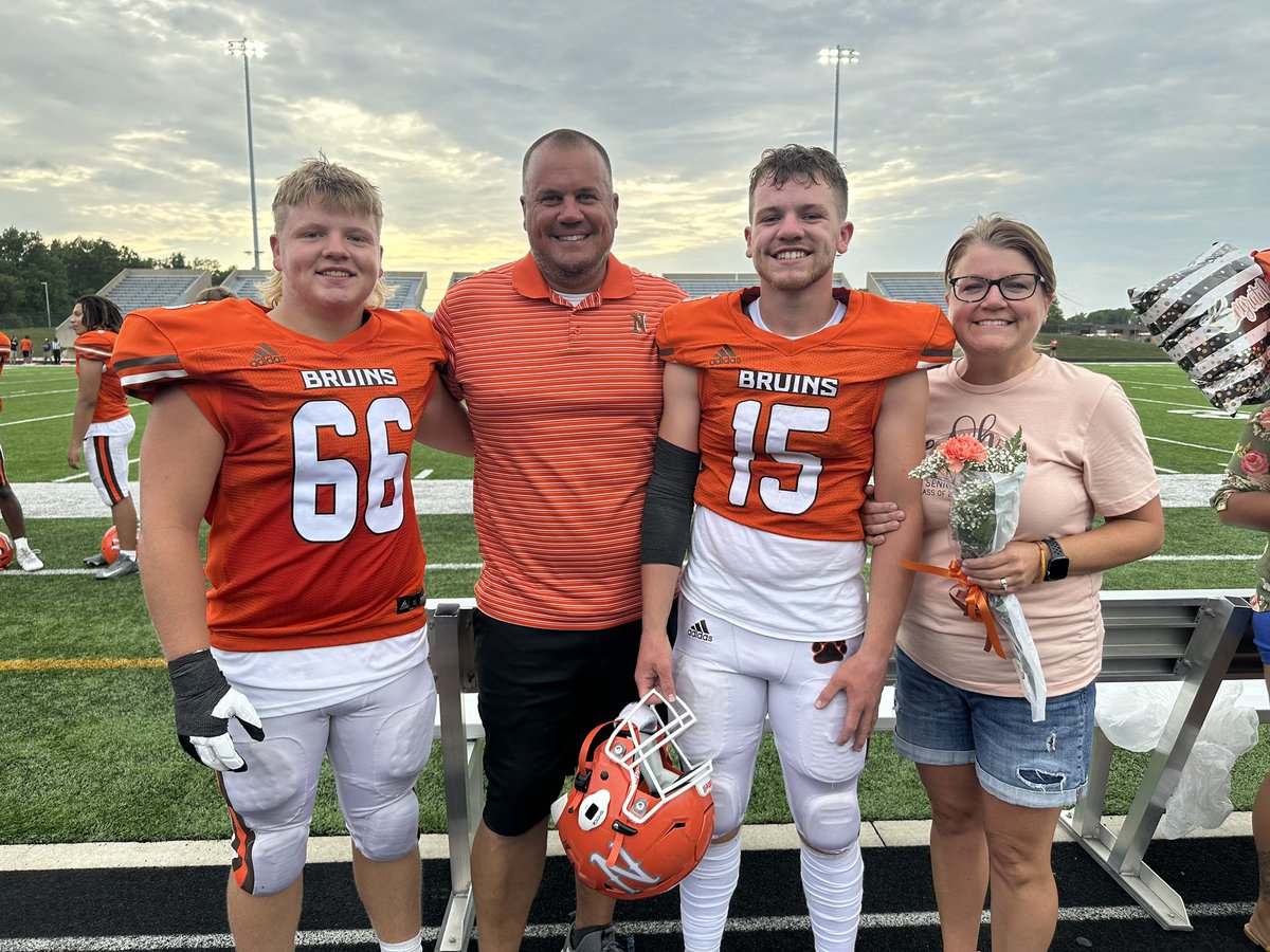 Thank You Senior Football Player
🏈🐻#15 Landen Hirsch🐻🏈