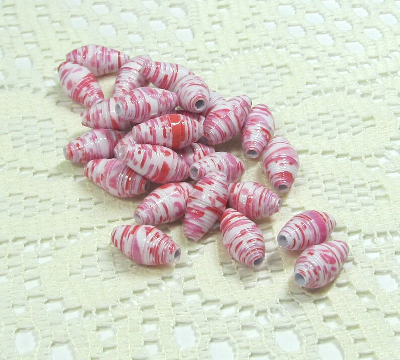 paperbeadboutiq's tweet photo. Paper Beads, Loose Handmade Jewelry Making Supplies Craft Supplies Barrel Pink Shells on White https://t.co/L80yuSlqBX via @Etsy #thepaperbeadboutique #handmadebeads #shellbeads #paperbeads #craftbeads #jewelrymakingbeads https://t.co/nwOfXSRr4p