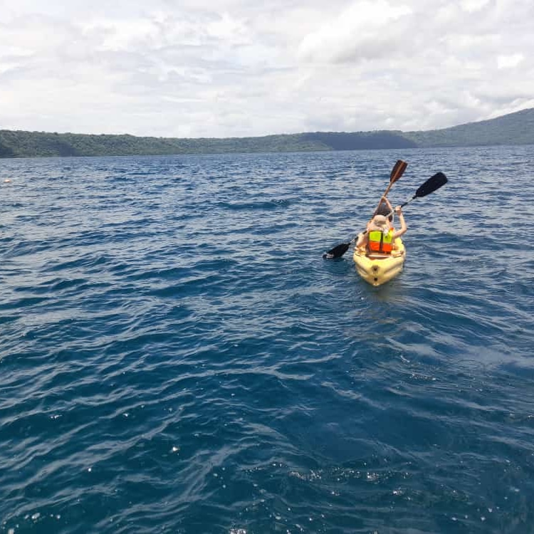 fernand38622479's tweet photo. Remando en Kayak. Relajación divina. https://t.co/ob3ChSe9oS