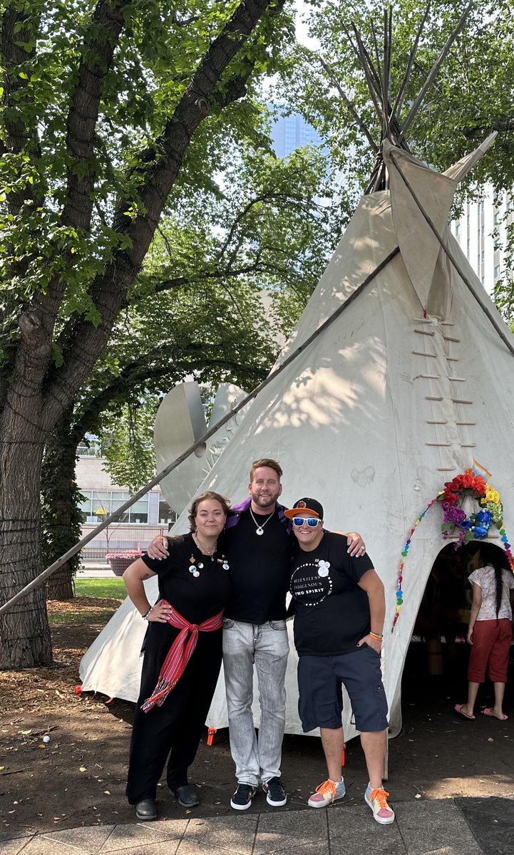 A huge thank you to the Red Deer Native Friendship Centre and their amazing staff for showing me around their 2-Spirit program and taking me to my first powwow. It just so happened to be the first 2-Spirit Powwow in Alberta! We at AFCC strive to make everyone feel seen.