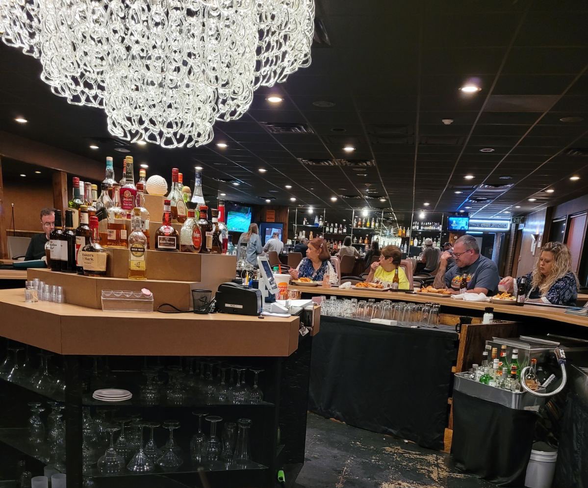 CC_Resort's tweet photo. ATTENTION PATRONS: The rotating bar is not meant for eating at, please take your dinner to the dining room! https://t.co/SooP4RxWNV