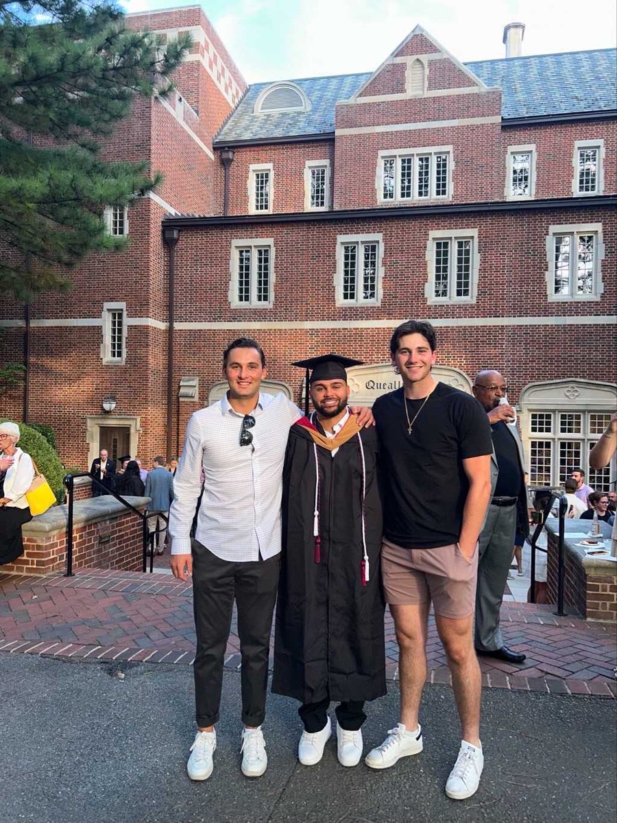 .@ChristianBeal48, MBA does have a great ring. 🥳👏🍾 Congratulations Christian! #OneRichmond