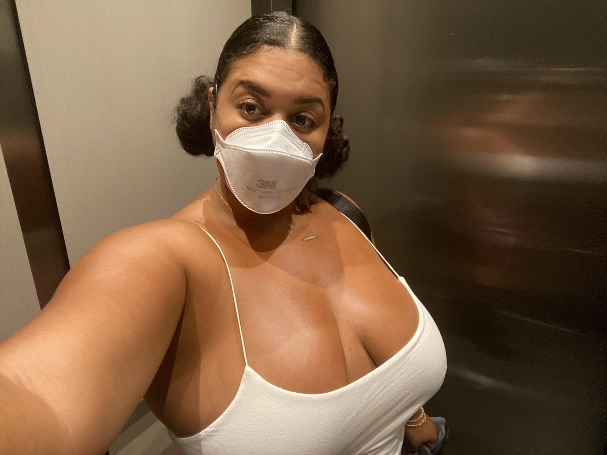 Raquel_Savage's tweet photo. Daddy says wear a mask ⚠️
(it’s me, i’m Daddy) https://t.co/lSR2Lb4fxx