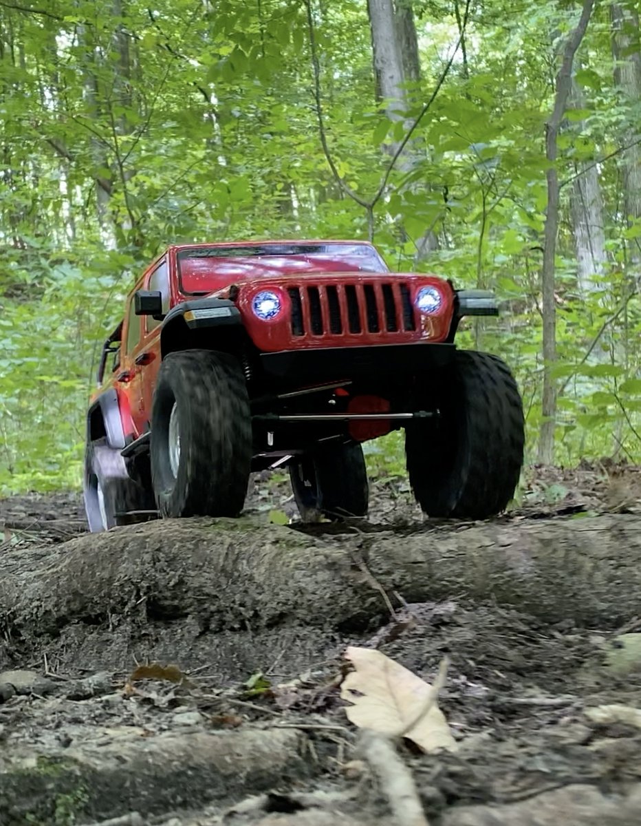 Axial Racing SCX10iii Jeep Gladiator JT - halton hills, #ontario #canada #gladiator #jeep #jeeplife #jeeplove #4x4 #offroad #photography #model #scale #hobby #travel #nature #parks #bridge #hiking #driving #trees #axialracing #axial #rctrails #exploring #water #crawler