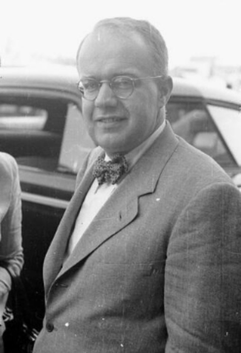 Dripped Out Economists tweet media