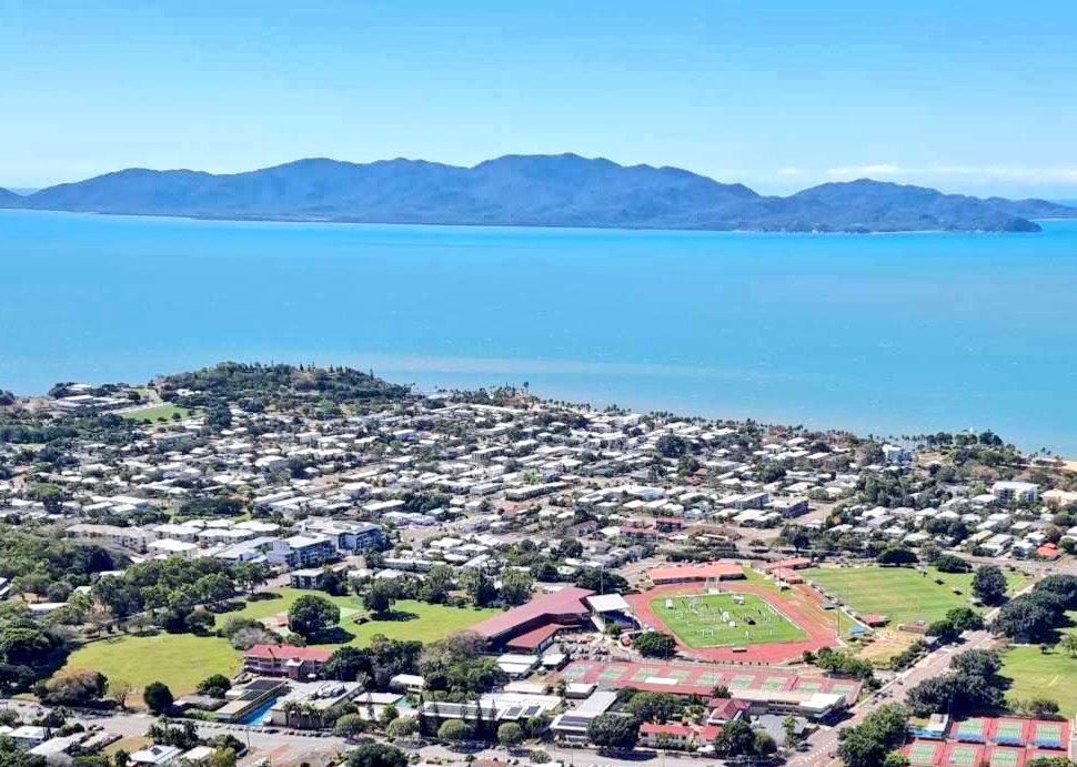 AUADRT's tweet photo. Hey #TOWNSVILLE! You don't get a better #DroneRacing panorama than this!!! It's qualifying day at 🇦🇺 #DroneRacing Nationals in Townsville! Come see pilots from @AustralianArmy, @AusAirForce and #AusArmy Cadets #SendIt!
@ChiefAusArmy @CAF_Australia @FORCOMDAusArmy @COMD2Div https://t.co/xJj0HbHCnH
