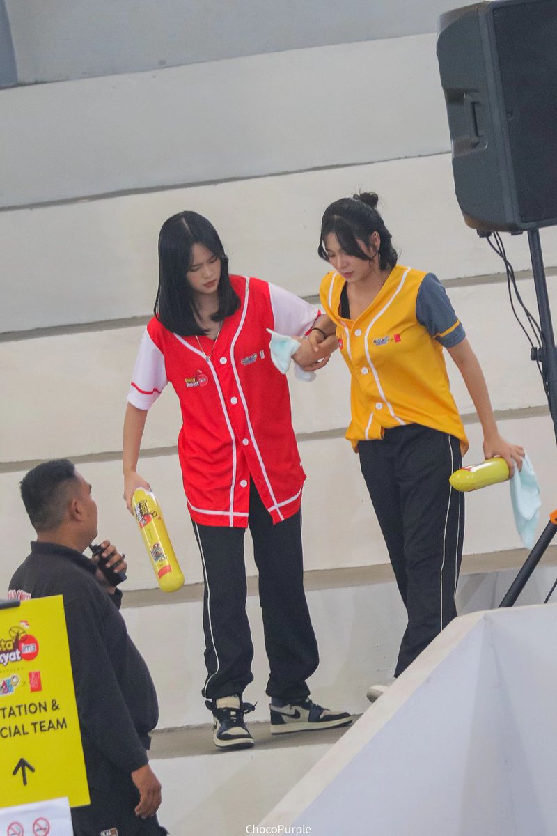 AGS_887's tweet photo. Zedel @A_ZeeJKT48 @R_AdelJKT48 #Zedel #Zeejkt48 #Adeljkt48 https://t.co/9xOOUmkV5e