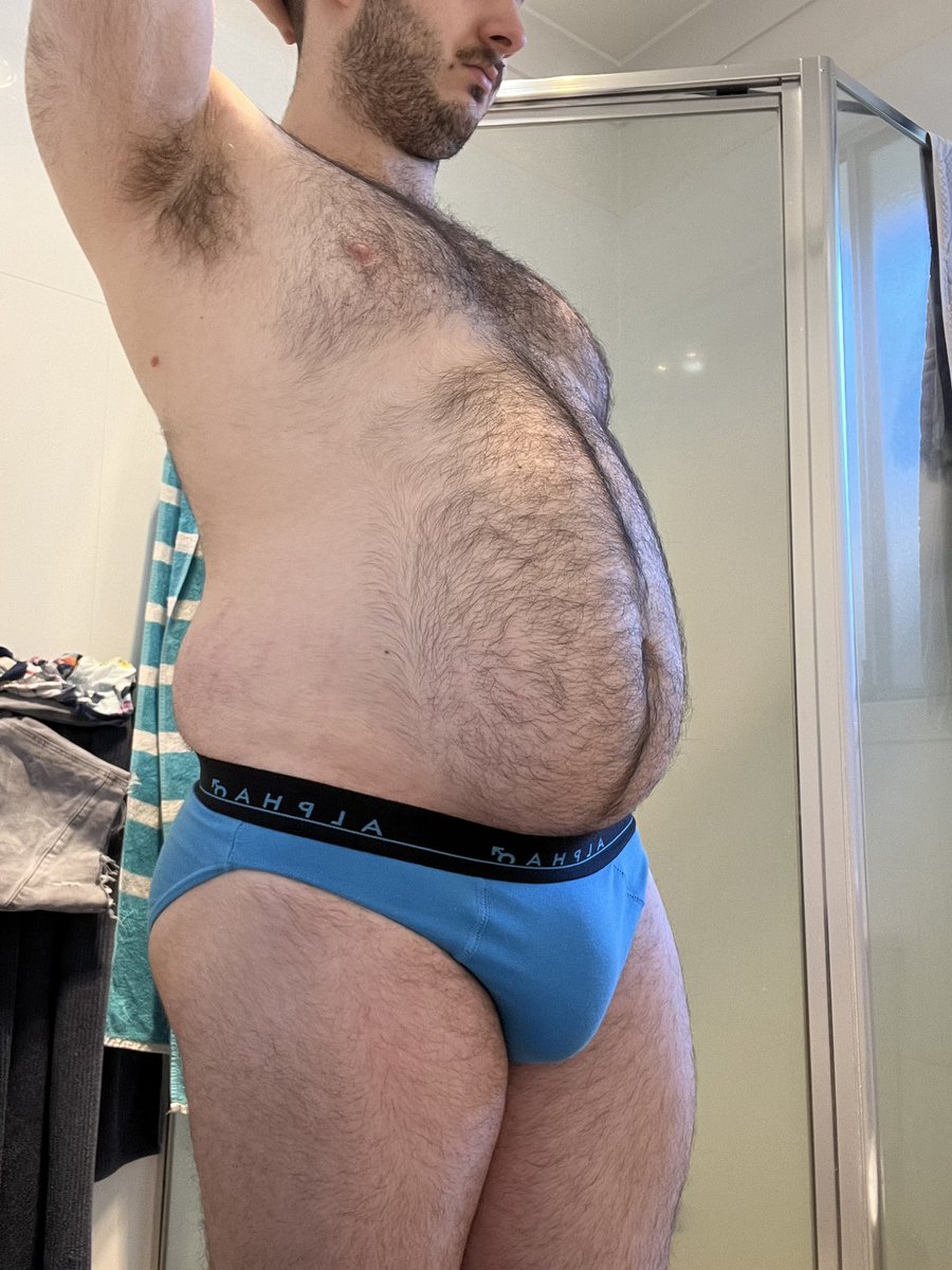 icub2000's tweet photo. thickening up🐻 https://t.co/hcIFBjb2kl