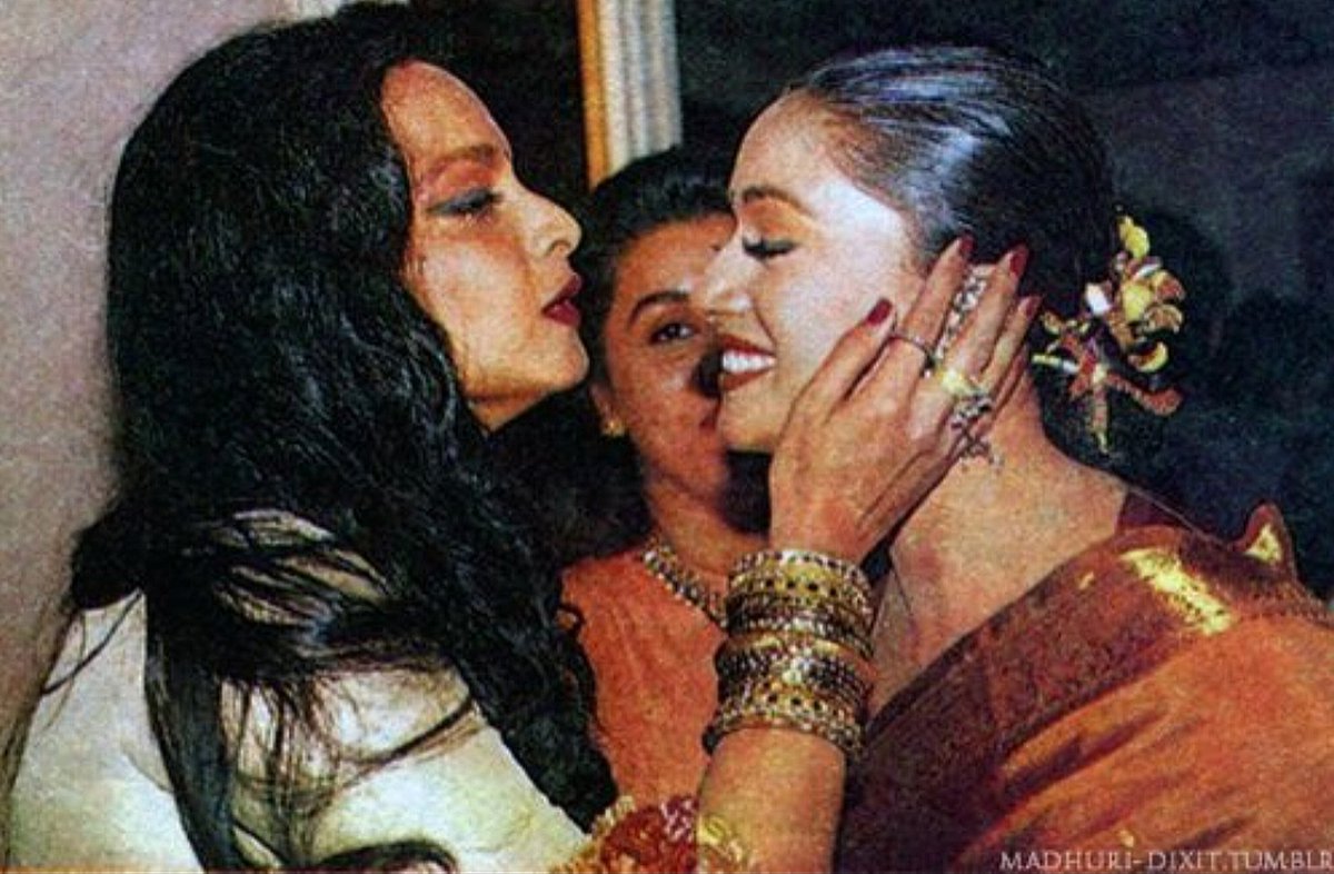 Megastar_MD's tweet photo. For all those having the Madhuri- Rekha fever right now ❤️‍🔥
#MadhuriDixit𓃵 #Madhuridixit #Rekha https://t.co/vGboR9J5VD
