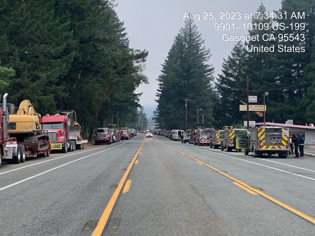 CaltransDist1's tweet photo. #US199 is closed in #DelNorteCounty from Hiouchi to the Oregon border (PM 6-36.4) due to the #SmithRiverComplexFire. Because of fire behavior and severe weather in Oregon, plans for a limited reopening to 1-way traffic control have been tentatively rescheduled to Wed. Aug. 30. https://t.co/ol08ztLrCE