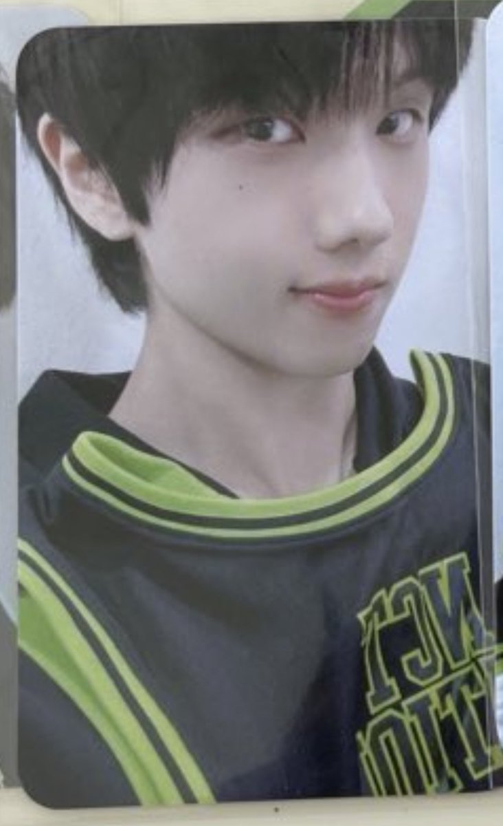 아니 지성이 유니폼 입은척하잖아 지금