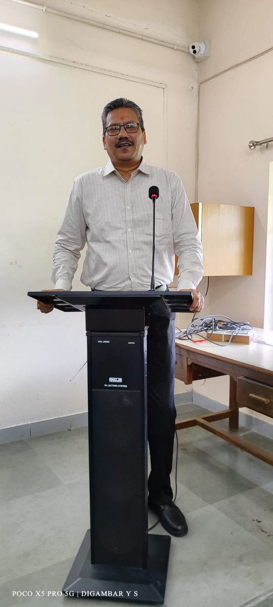 NationalLib_GoI's tweet photo. DG @DrAPSingh_BHU enlightened the students &amp; research scholars of DLIS, Nagpur University regarding the best practices of Library Management &amp; Role of @RrrlfKolkata for upliftment &amp; betterment of Public Libraries throughout the country.
Dr. Satyaprakash Nikose, HoD welcomed him. https://t.co/MQW9jUz0ML