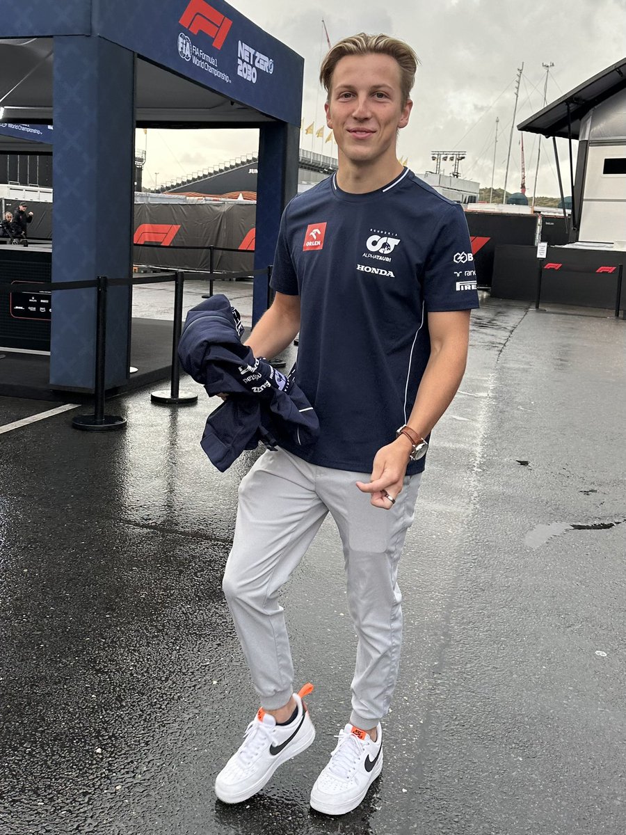 wbuxtonofficial's tweet photo. F1’s newest race driver is in the house
Good morning @LiamLawson30 https://t.co/J3xaAN5cxt