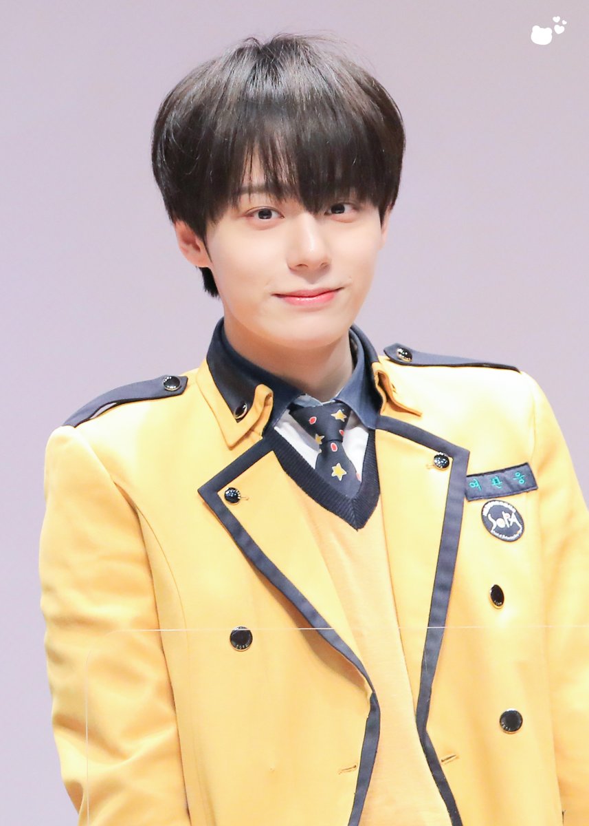 MacaronNounours's tweet photo. #원어스 #환웅
#오늘생일좋구나_여환웅_가자 #HWAN_and_only_WOONG_day https://t.co/hBPbjc5Uda