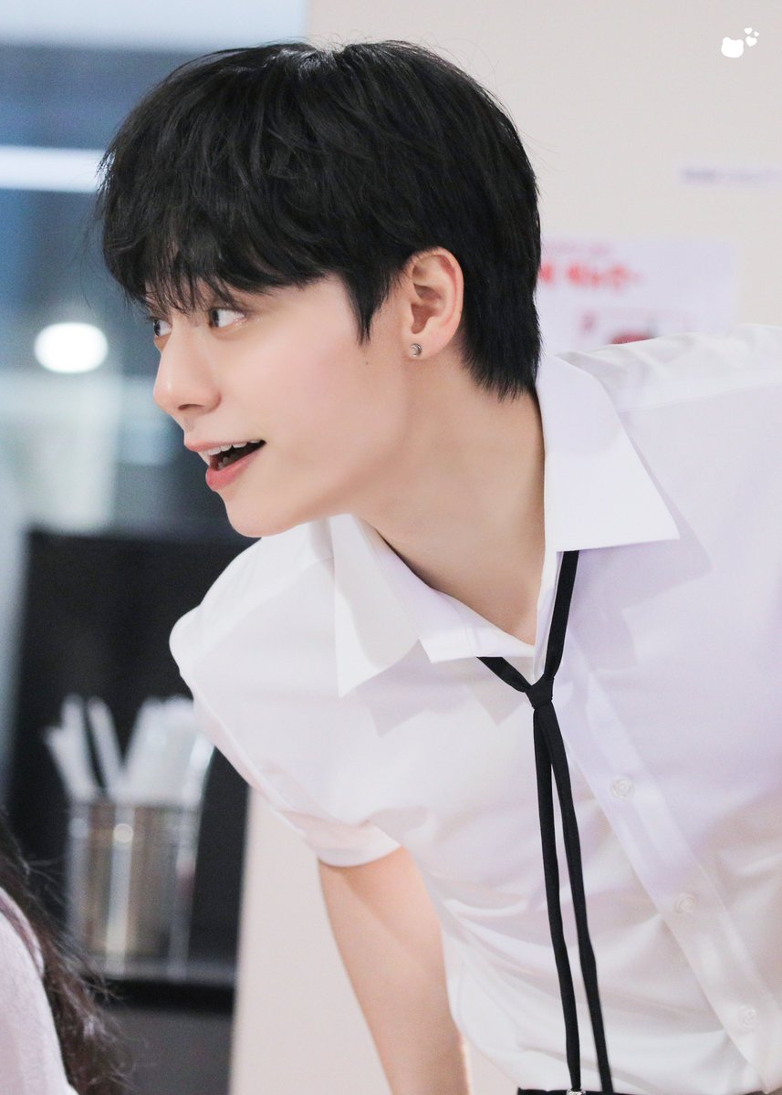 MacaronNounours's tweet photo. #원어스 #환웅
#오늘생일좋구나_여환웅_가자 #HWAN_and_only_WOONG_day https://t.co/QO1cnprvD4