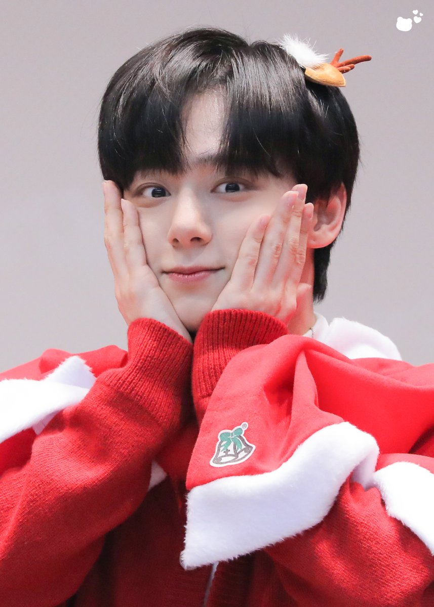 MacaronNounours's tweet photo. #원어스 #환웅
#오늘생일좋구나_여환웅_가자 #HWAN_and_only_WOONG_day https://t.co/MU5VCI4uL0