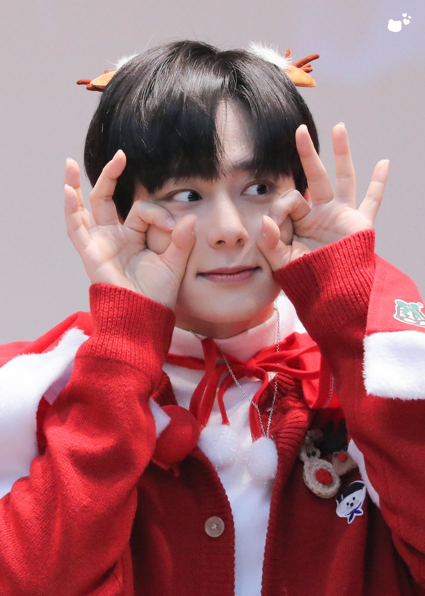 MacaronNounours's tweet photo. #원어스 #환웅
#오늘생일좋구나_여환웅_가자 #HWAN_and_only_WOONG_day https://t.co/MU5VCI4uL0