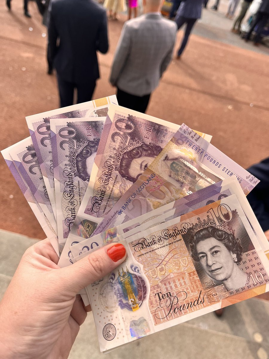 katiestenton's tweet photo. Great day at @yorkracecourse yesterday 🐎 💰 🍻 https://t.co/TLzyE5Xvg1