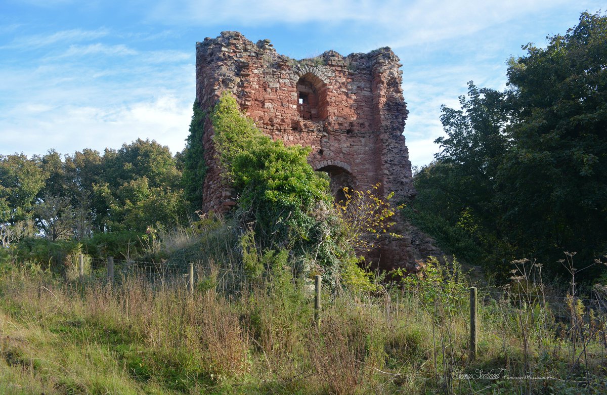 CJMorrison65's tweet photo. ScenicScotland.
Cockburnspath Tower, Berwickshire.
#scotland #historicscotland #castle #cockburnspath #berwickshire https://t.co/3qBL8ZCnHv