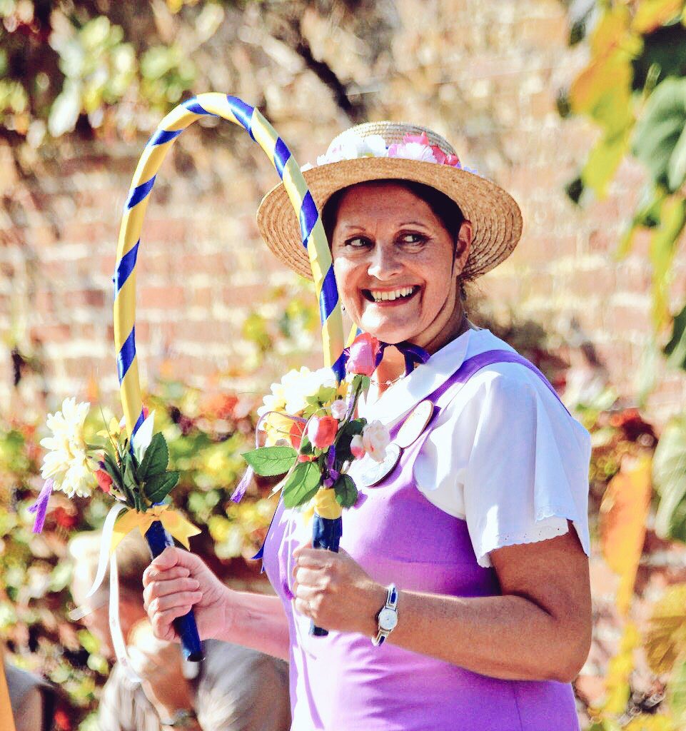 shrewsmorris's tweet photo. We know our station in life! Have a brilliant BH weekend everyone and be careful out there. #JoinusandJoinin at https://t.co/9V2GHijyYW 😊👍🕺💃🪗 https://t.co/pSZ3FFg6kr