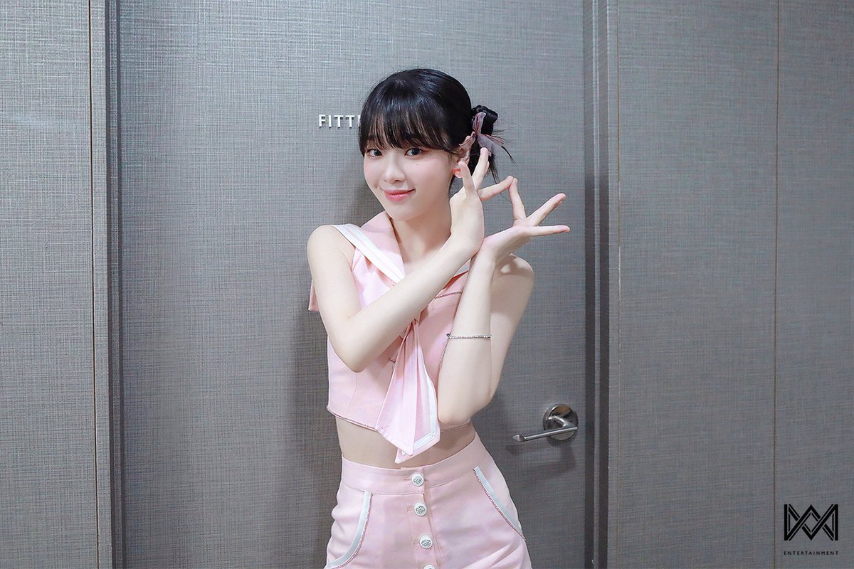 be_ikv's tweet photo. 이번활동 다 너무너뭄너무 예뻐... https://t.co/7HIUTBlnN2