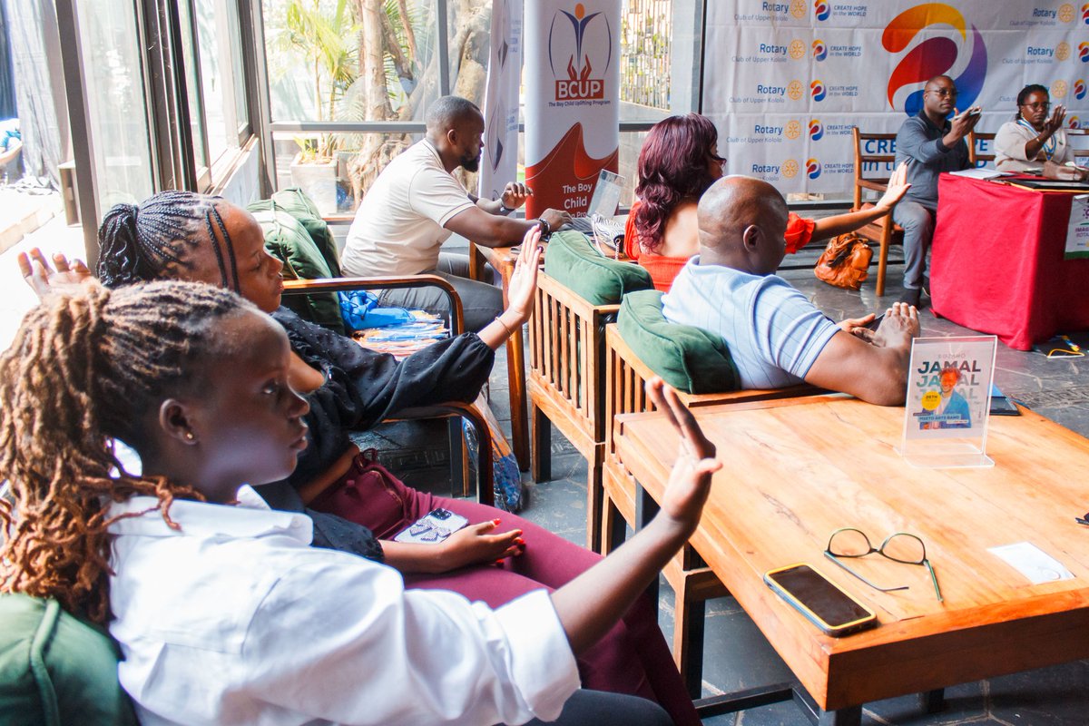 RCUpperKololo's tweet photo. How well do you tell a story using your mobile device?

Very interesting meeting it was yesterday with our own Rotarian @TukundaneYonna taking us through Story Telling the smart way

Its always fun-filled and informative, join us every Friday, Rozaho Restuarant, 1pm

#UpperKololo https://t.co/QSiev1XVpL