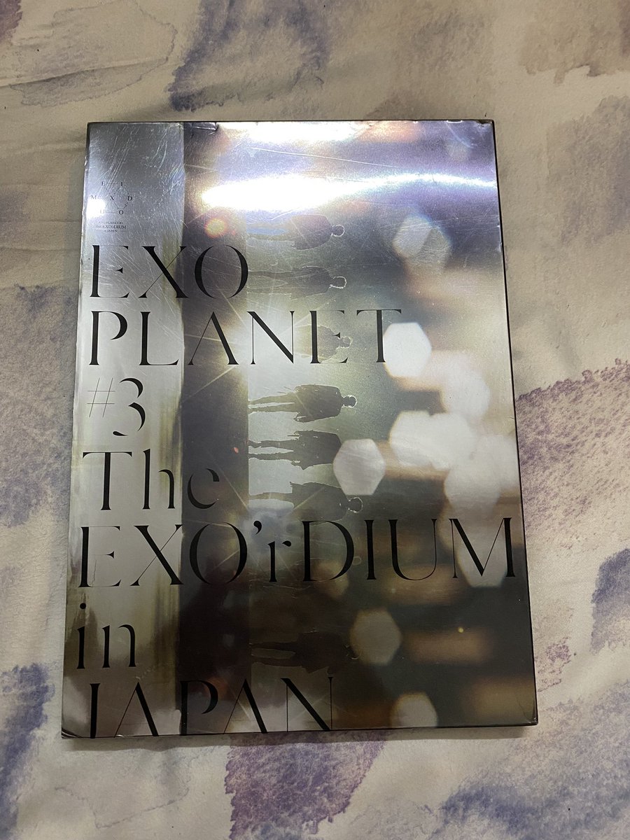 maymydear_'s tweet photo. EXO Planet #3 Official Photobook
RM150.00 https://t.co/l6jkwRB4JP