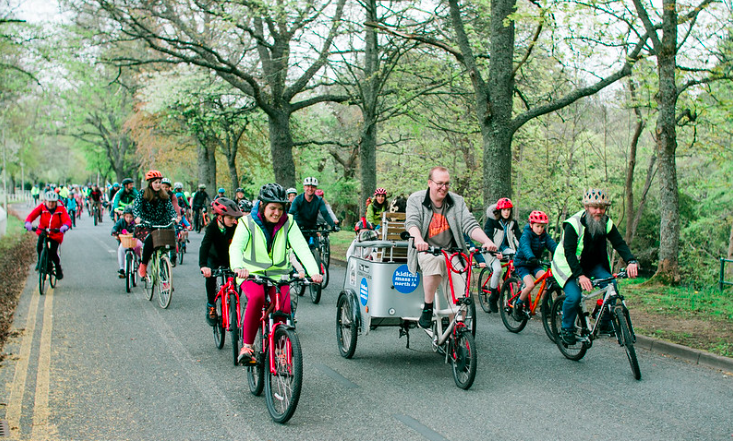 kidicalmassINV's tweet photo. π’ Kidical Mass Inverness is Back from summer break
π
2nd Sept, 1:30 Bellfield Park
π΄π΄ββοΈπ΄ββοΈπ΄π΄π΄
We will be joined by Highland Toy Swab and @42Cycling at the finish by Archive Centre.
All welcome for a gentle group cycle through the city.
#betterbycycle #streetsforkids https://t.co/FsmHIo7wPB