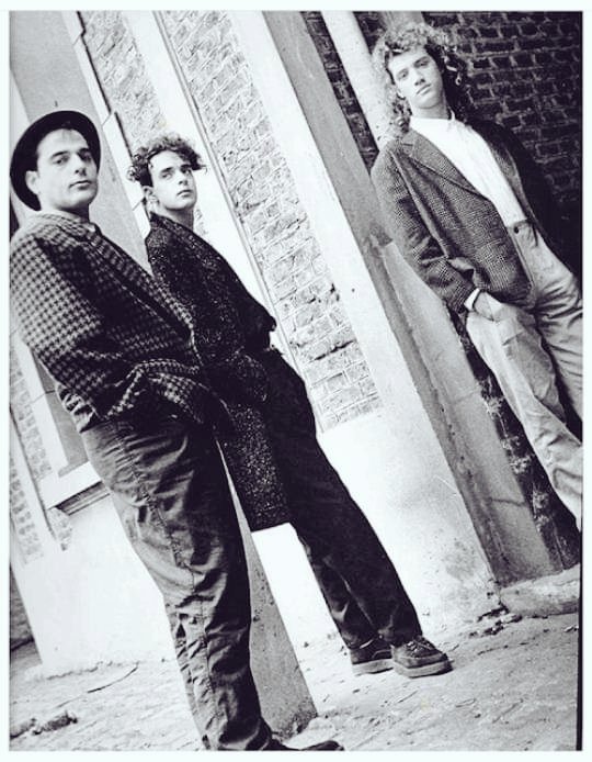 CYNCERATIYSODA's tweet photo. Dame un día común 
Un día común 
Emociones simples🎼🎵🎼🎵🎼🎼
Nombre ??
@sodastereo @cerati @ZetaBosiobyZeta #chalyalberti https://t.co/5sAuqQiYmI