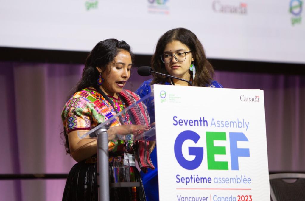 Fabiola Monzon <a href="/UNDP/">UN Development</a> <a href="/GEF_SGP/">Small Grants Programme</a> Grantee from #Guatemala &amp; Maqnal Bidar <a href="/UNCCD/">UN Land and Drought</a> Youth Caucus representative speaking at closing ceremony of #GEFAssembly2023

▶️ Welcome the Gustavo Fonseca Youth Conservation Leadership Program
▶️ Calls for inc. participation of youth

@YokoW_SGP