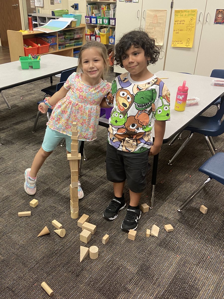 Today was full of reading, making new friends and taking pictures of our work to show mom and dad 😁 
Happy Friday!