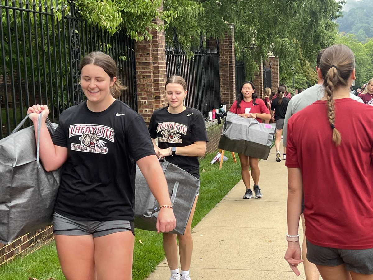 Yesterday we welcomed the Class of 2027 student-athletes to Lafayette! Today we helped move in other members of the first year class. Good work LCXCTF!! #ClimbtheHill #lepsgo #goleopards
