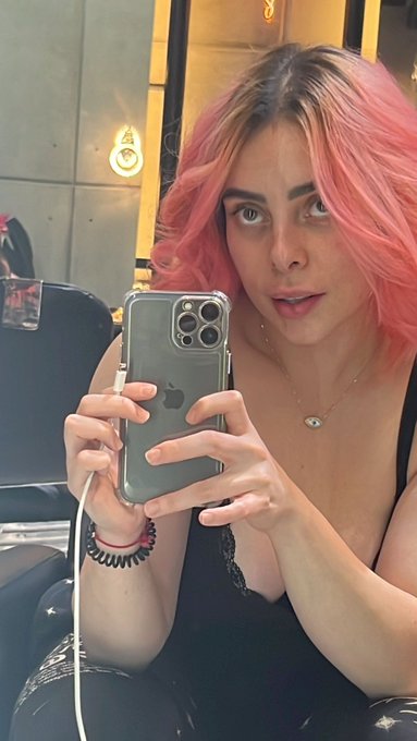 1 pic. ?????️?? https://t.co/9xV2M0gE8H