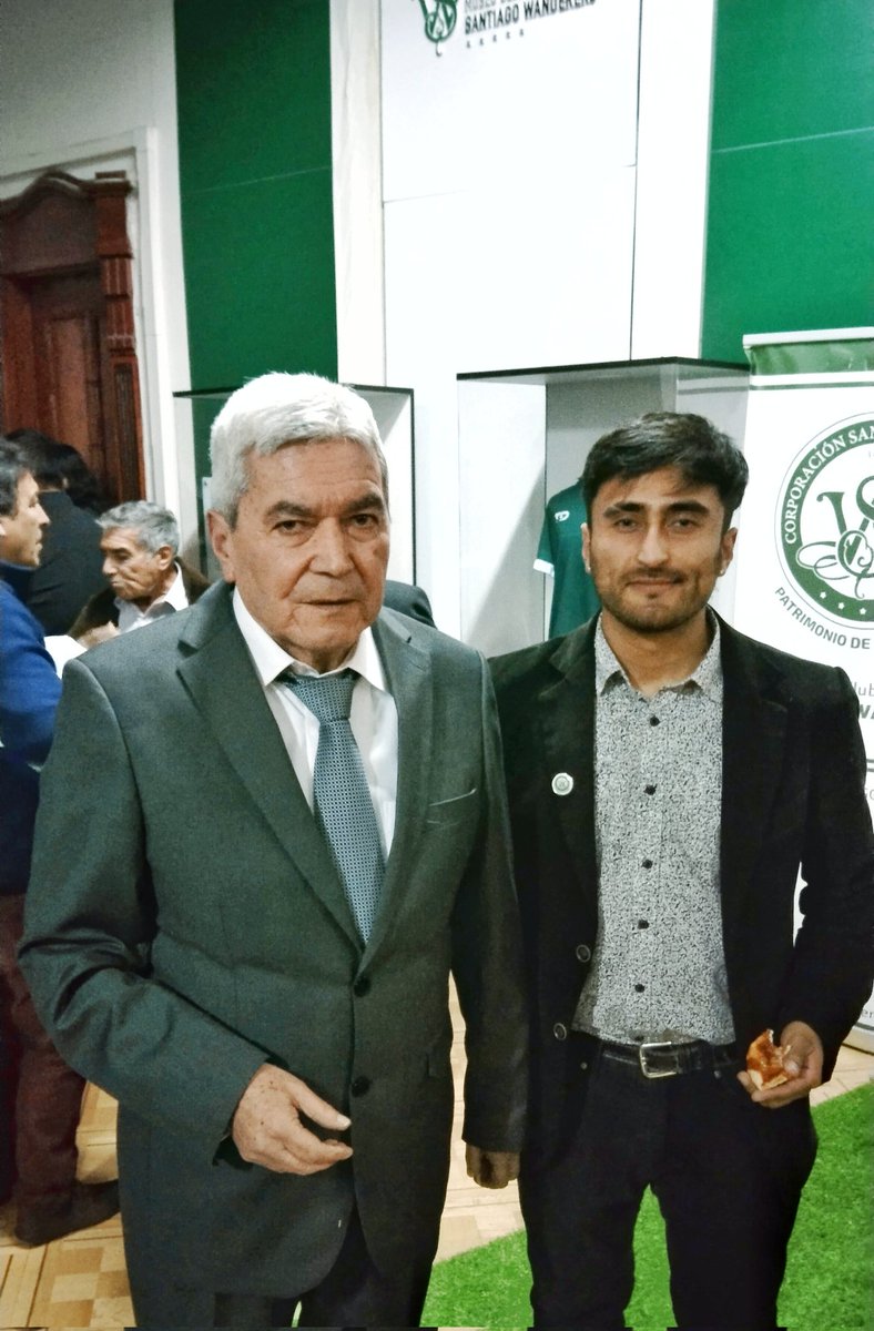 Badillo1892's tweet photo. Hoy tuvimos una hermosa Ceremonia de Reconocimiento de Jugadores Históricos de los años 50, 60, 70 y 80, entre otros reconocimientos más. 

Cuántos se acuerdan de estas Leyendas del Decano? 👏🏻🇳🇬

A dormir con el corazón llenito 💚 https://t.co/sY6n21THl1