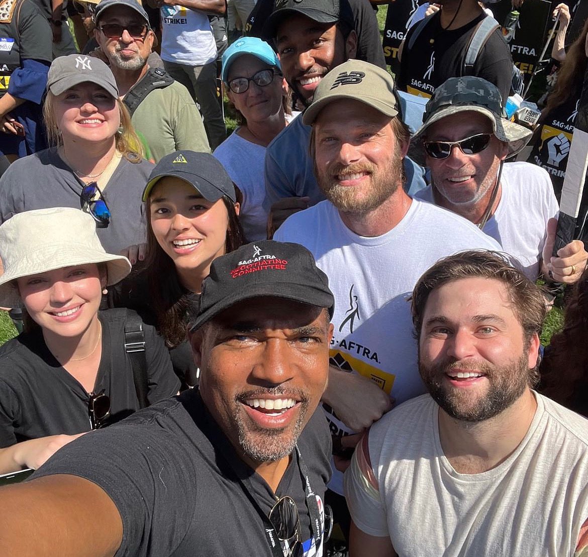 So many make believe #doctors at the #solidarity #rally 

#sagaftrastrike 
#sagaftrastrong 

@JakeBorelli @JaicyElliot @chriscarmack100 @AntHilll @AdelaideKane 
@sagaftra