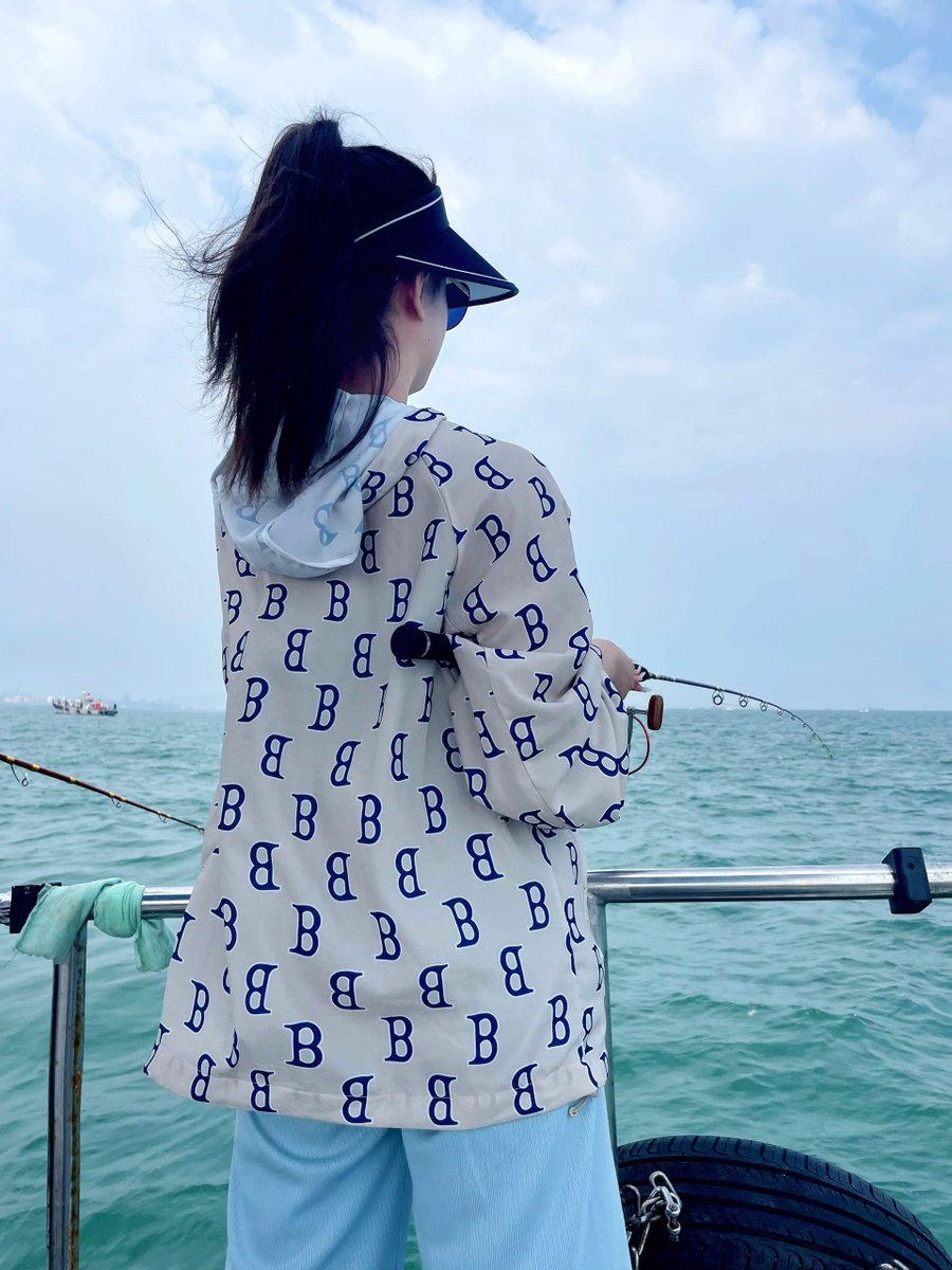 VeraaaYang's tweet image. I'm a daughter of the sea, is there any fish I can't catch lol
#Seafishing
#Hooks
#Fishinggear
#Fishfarming
#Seaside
#Speedboatfishing
#Fishingtournaments
#Fishing