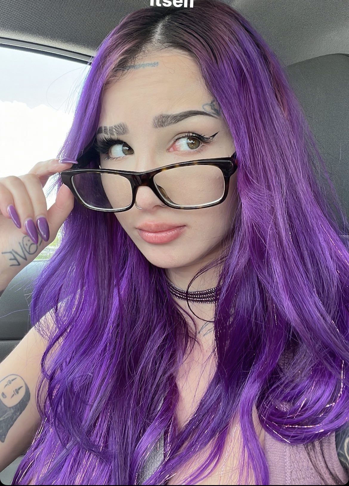 J on X: @ProStepBro @VALERiCAx the guy whos tasked with detailing the  tesla after Valerica was done with it. t.coyL19d502Gm  X